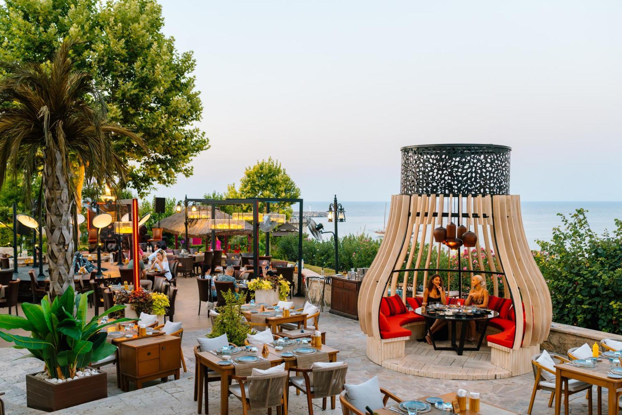 Lords Palace Hotel Spa Casino Girne Buitenkant foto